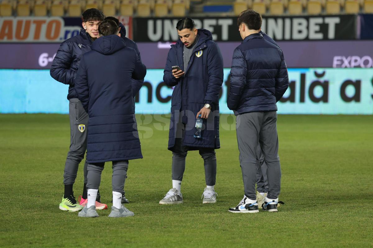 Petrolul - FCSB, imagini înainte de meci