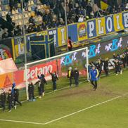 Sute de copii, pe teren la pauza meciului Petrolul - FCSB / Foto: Andrei Furnigă GSP
