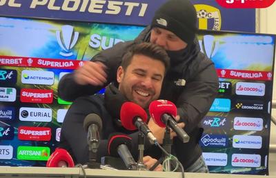 Moment interzis minorilor în conferința lui Adrian Mutu » A intrat peste antrenor: „Bă...”