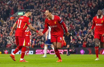 Liverpool a revenit și a spulberat-o pe Tottenham » Finală cu Newcastle în Cupa Ligii Angliei