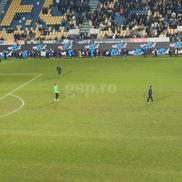 Sute de copii, pe teren la pauza meciului Petrolul - FCSB / Foto: Andrei Furnigă GSP