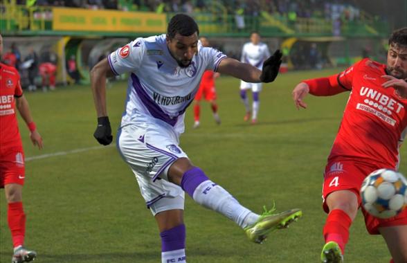 FC Argeș s-a distrat cu Hermannstadt și a făcut încă un pas important spre play-off + Dennis Politic, assist la debut