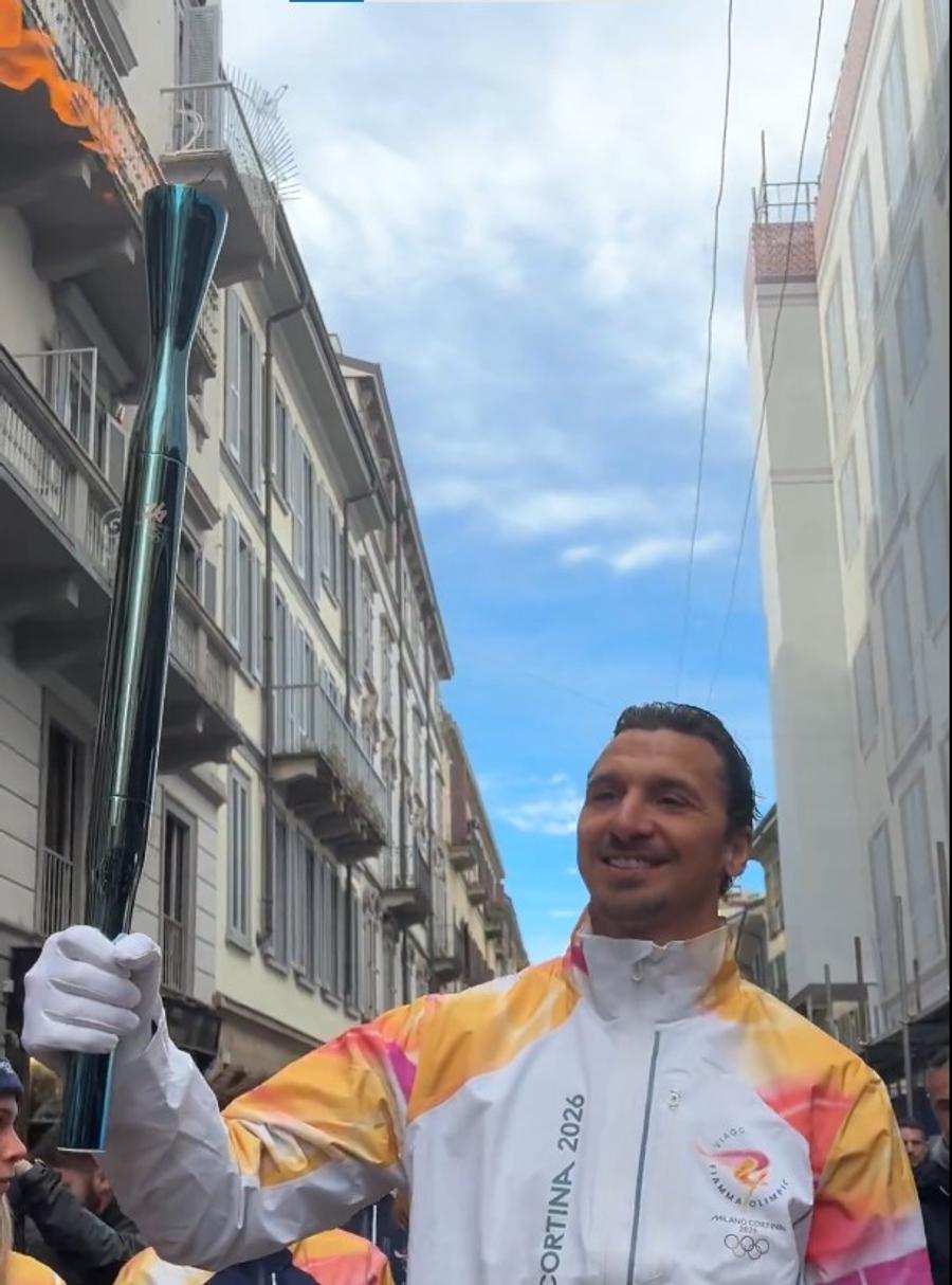 Cum a fost prezentat Ibrahimovic, care a purtat torța în Milano astăzi: „Flacăra olimpică nu l-a ales pe Zlatan...”
