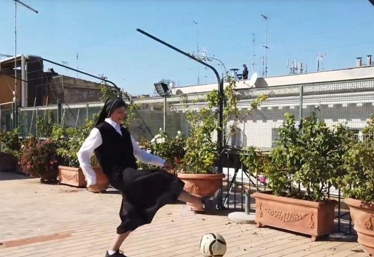 Emilia Jitaru, călugărița din Italia care a jucat fotbal în România
