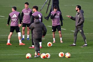 La Real nu e bine deloc! Vedetele l-au băgat în ședință pe „interimarul” Arbeloa