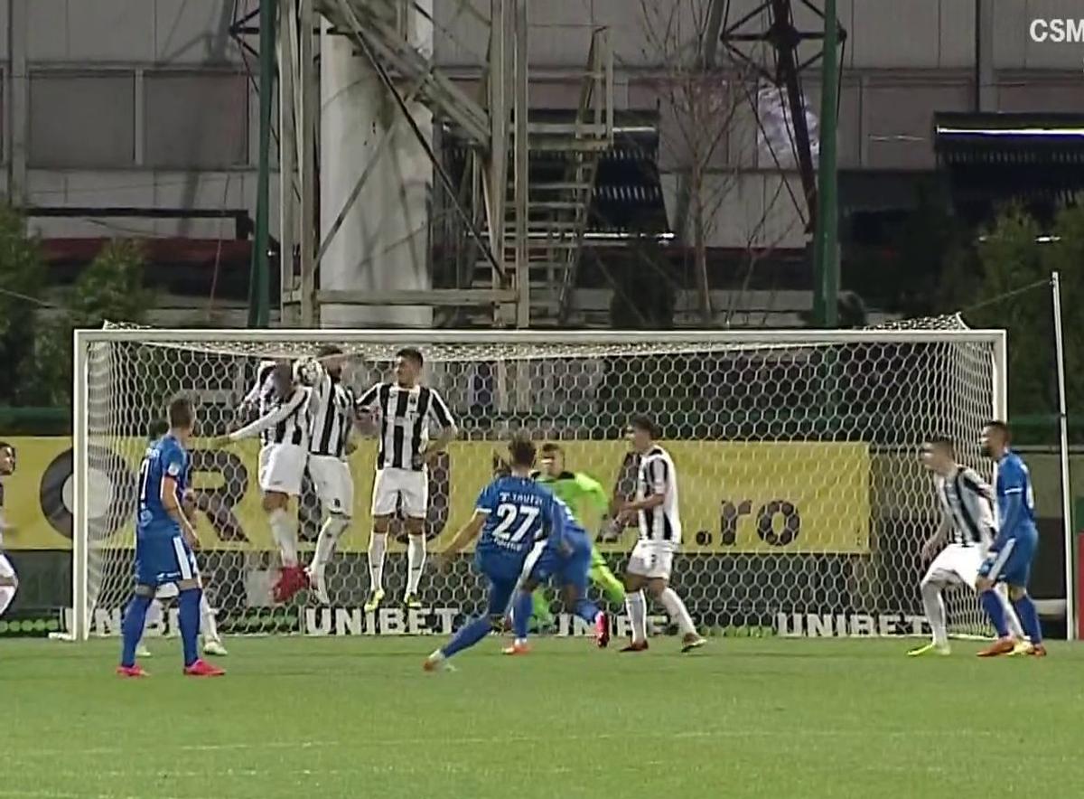 ASTRA - BOTOȘANI 1-0 // FOTO Oaspeții au cerut lovitură de la 11 metri pentru un henţ al lui Răduţ » Ce arată reluările