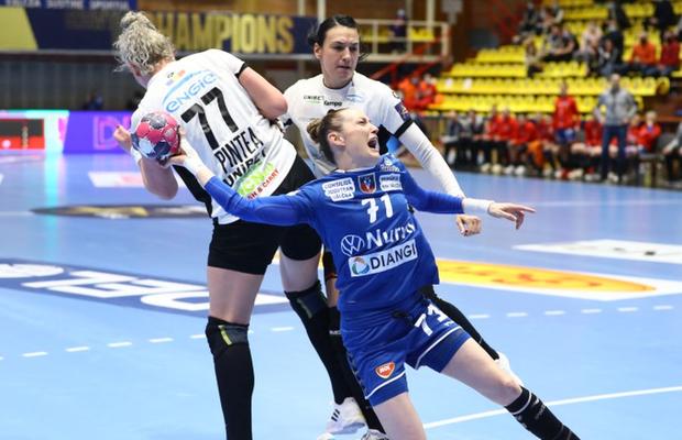 SCM Rm. Vâlcea - CSM București 24-33. Cu Neagu în formă excelentă, „tigroaicele” s-au dezlănțuit și au câștigat la nouă goluri!