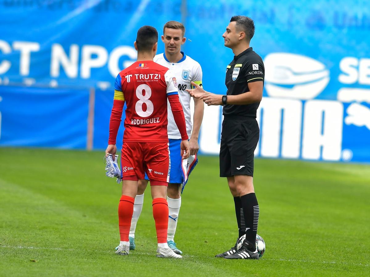 Sorin Cârțu, furios pe un antrenor din Liga 1: „Când are meci cu FCSB vine cu elogii, când pierde cu noi spune că n-a dat arbitrul aut”