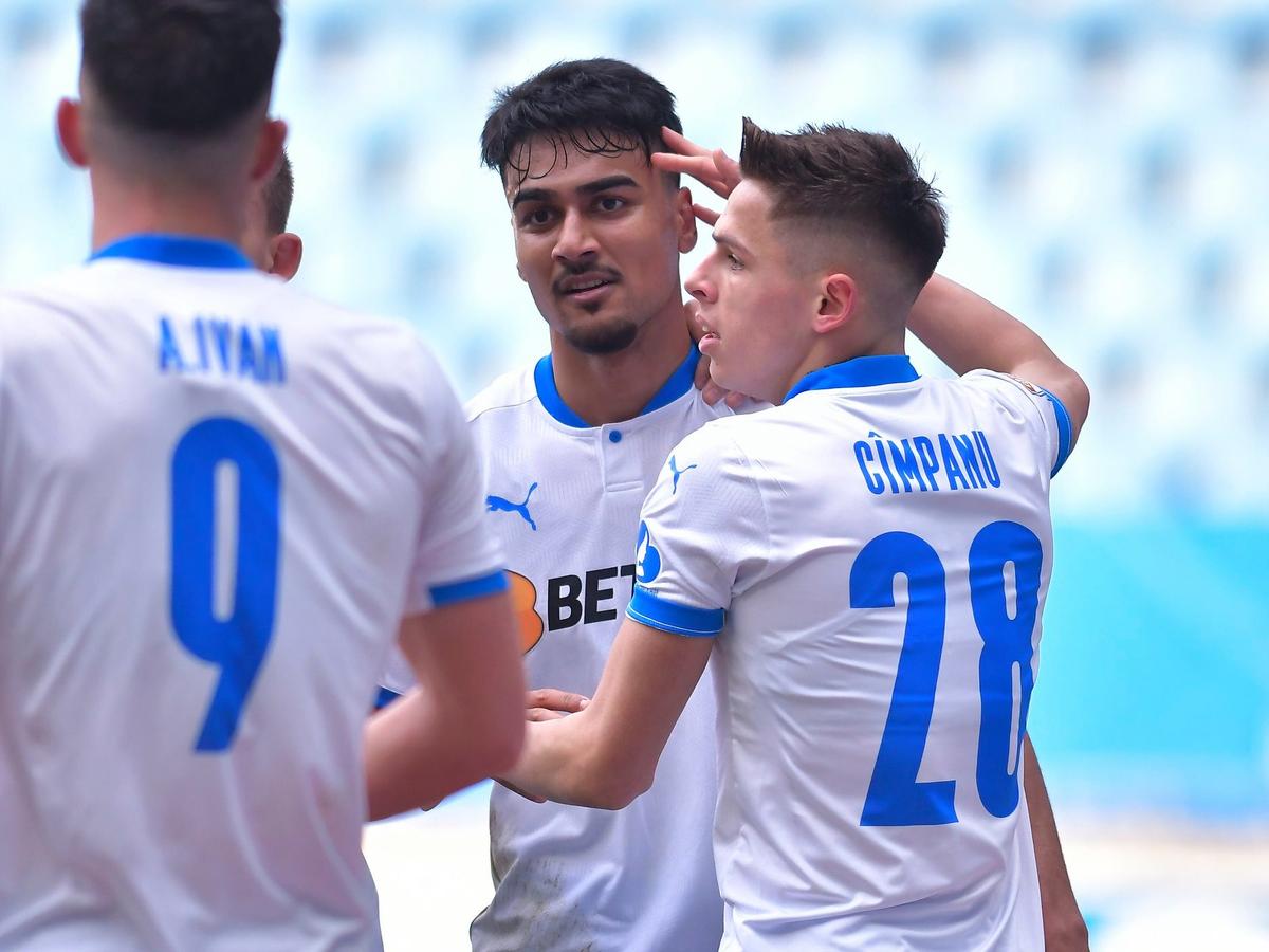 Record în Liga 1, după golul din Craiova - Botoșani! Cel mai tânăr marcator din acest campionat a adus victoria oltenilor