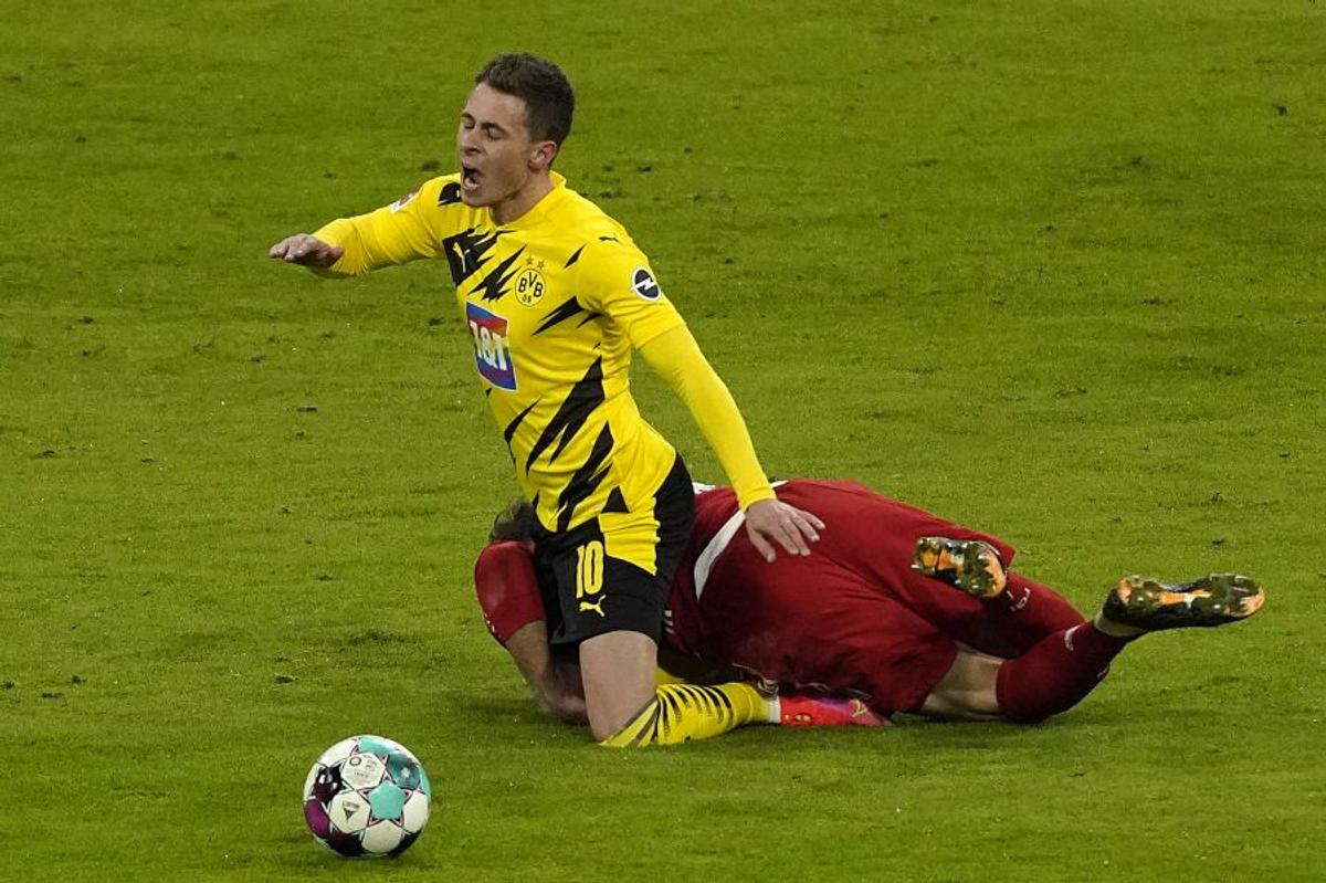 Bayern - Borussia Dortmund 4-2 » Hat-trick-ul lui Robert Lewandowski aduce victoria bavarezilor în „Der Klassiker”