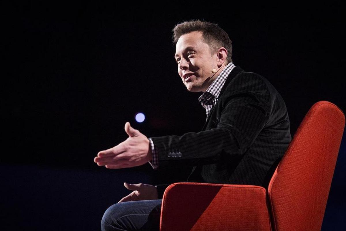 FOTO Elon Musk și iubita lui, Grimes