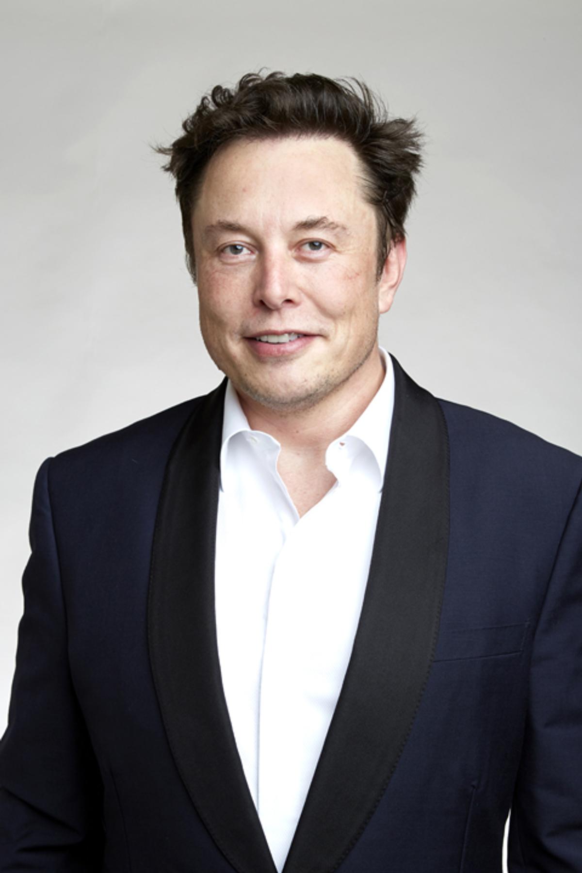 FOTO Elon Musk și iubita lui, Grimes