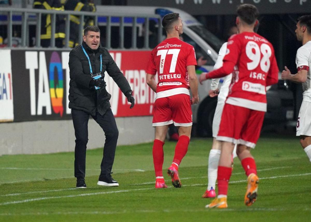 Edward Iordănescu nu va sta pe bancă la meciul cu FCSB + Pedeapsă drastică pentru Andrei Cristea
