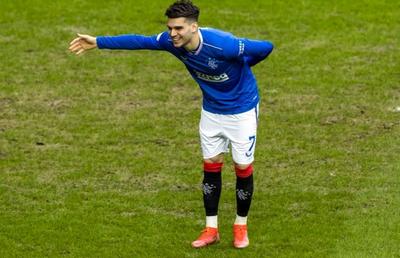 Prestația lui Ianis Hagi cu St. Mirren, analizată de scoțieni » Ce note a primit românul la meciul care o apropie pe Rangers de titlu