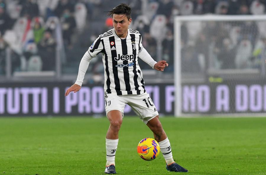 Paulo Dybala e răsfățat de șefi / Foto: Imago Salariile fotbaliștilor de top, dezvăluite » Cât câștigă Messi, Cristiano Ronaldo, Mbappe sau Lewandowski