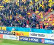 Fanii din Peluza Roș-Albastre au protestat la meciul FCSB - FC Voluntari, din ultima etapă a sezonului regulat. Au refuzat să își încurajeze favoriții, în semn de protest față de rezultatele recente.