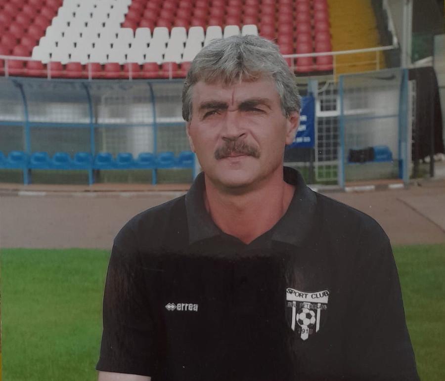 Toni Sedecaru, antrenor Interviu cu un fost coleg de generație cu Petrescu, Popescu și Prunea: „Mi s-a făcut rău, simțeam cum mă strâng pereții, nu mai aveam oxigen. Sufeream de sindromul singurătății”