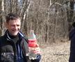 Reportaj savuros din fotbalul foarte mic, la Puchenii Mari - Cocorăștii Colț » „A fost porcu' gras, d-aia avem numai rotofei în echipă! Sunt campion mondial la pahare, țuica mea e vitamină curată”