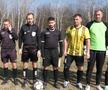 Reportaj savuros din fotbalul foarte mic, la Puchenii Mari - Cocorăștii Colț » „A fost porcu' gras, d-aia avem numai rotofei în echipă! Sunt campion mondial la pahare, țuica mea e vitamină curată”