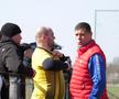 Reportaj savuros din fotbalul foarte mic, la Puchenii Mari - Cocorăștii Colț » „A fost porcu' gras, d-aia avem numai rotofei în echipă! Sunt campion mondial la pahare, țuica mea e vitamină curată”
