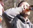 Reportaj savuros din fotbalul foarte mic, la Puchenii Mari - Cocorăștii Colț » „A fost porcu' gras, d-aia avem numai rotofei în echipă! Sunt campion mondial la pahare, țuica mea e vitamină curată”