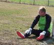 Reportaj savuros din fotbalul foarte mic, la Puchenii Mari - Cocorăștii Colț » „A fost porcu' gras, d-aia avem numai rotofei în echipă! Sunt campion mondial la pahare, țuica mea e vitamină curată”