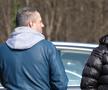 Reportaj savuros din fotbalul foarte mic, la Puchenii Mari - Cocorăștii Colț » „A fost porcu' gras, d-aia avem numai rotofei în echipă! Sunt campion mondial la pahare, țuica mea e vitamină curată”