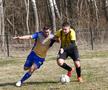 Reportaj savuros din fotbalul foarte mic, la Puchenii Mari - Cocorăștii Colț » „A fost porcu' gras, d-aia avem numai rotofei în echipă! Sunt campion mondial la pahare, țuica mea e vitamină curată”