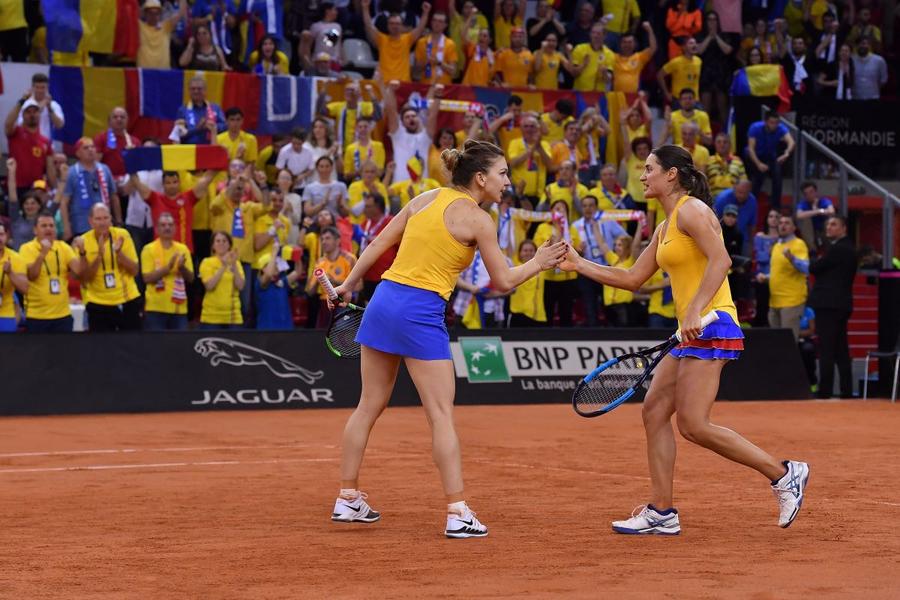Simona Halep și Monica Niculescu în meciul de dublu din semifinala BJK Cup cu Franța din 2019 Foto: Raed Krishan (GSP) Simona Halep își dorește imens să participe la Jocurile Olimpice de la Paris. Cum poate ajunge acolo?