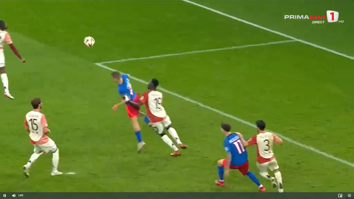 Golul lui Alexandru Băluță la meciul FCSB - Lyon
