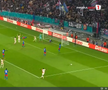 Golul lui Lyon în meciul cu FCSB, două mingi pe teren