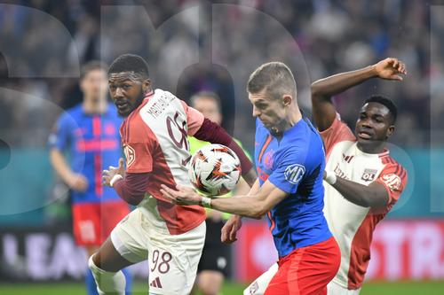 Florin Tănase în meciul FCSB - Lyon