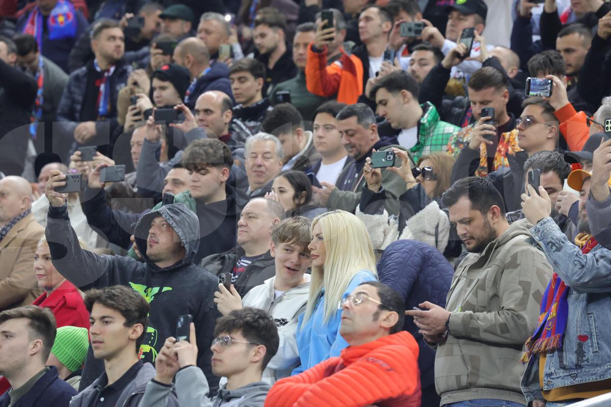 Laura Vicol, implicată în „scandalul Nordis”, a fost în tribune la FCSB - Lyon » Imaginile surprinse de reporterul GSP