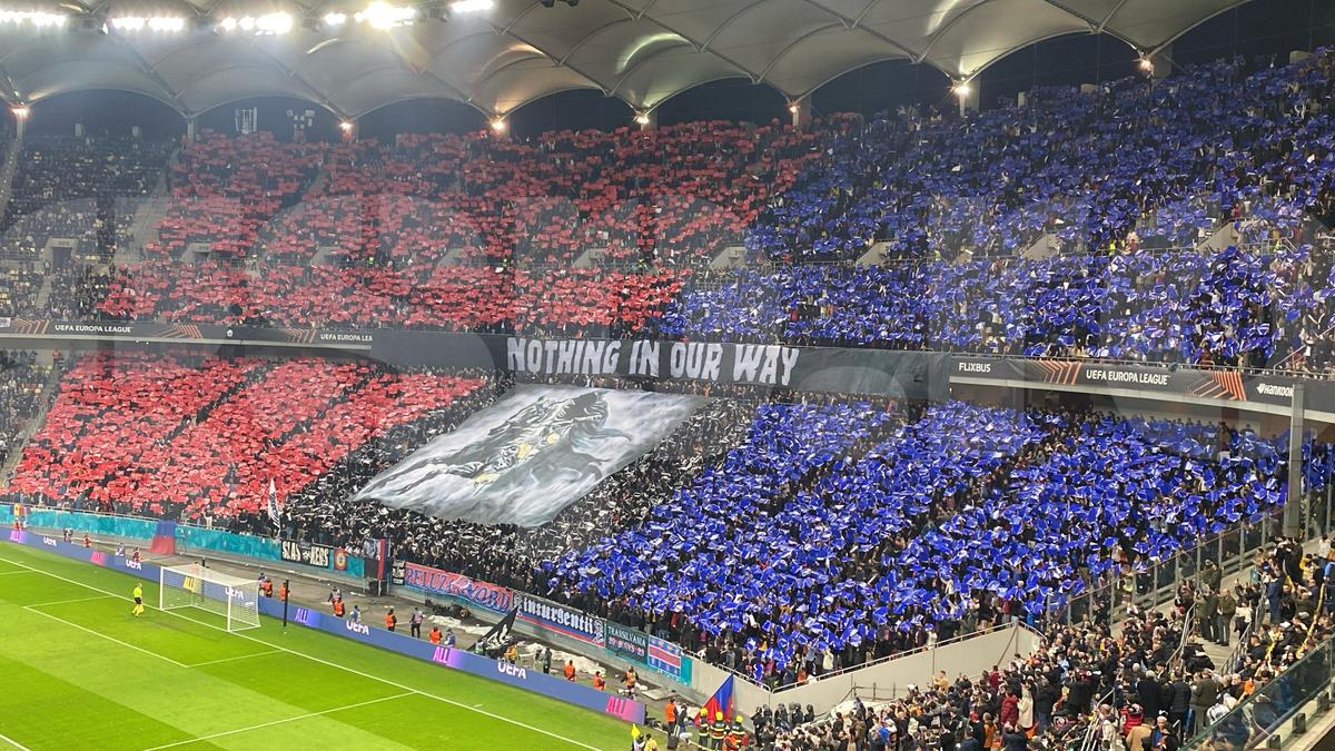 Scenografie fani FCSB la meciul cu Lyon