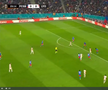 Golul lui Lyon în meciul cu FCSB, două mingi pe teren