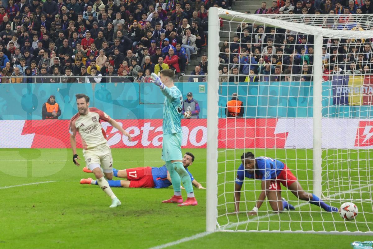 L'Equipe a numit fotbalistul-surpriză al meciului din FCSB - Lyon: „Esențial”