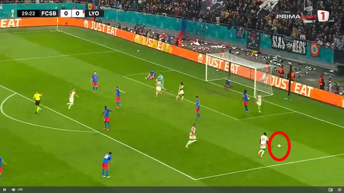 Gol controversat în FCSB - Lyon: ce spune regulamentul
