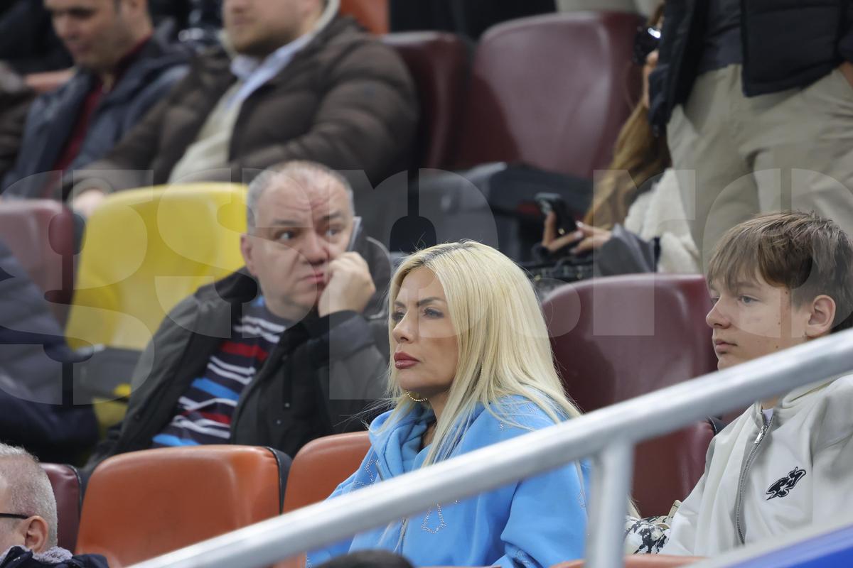 Laura Vicol, implicată în „scandalul Nordis”, a fost în tribune la FCSB - Lyon » Imaginile surprinse de reporterul GSP