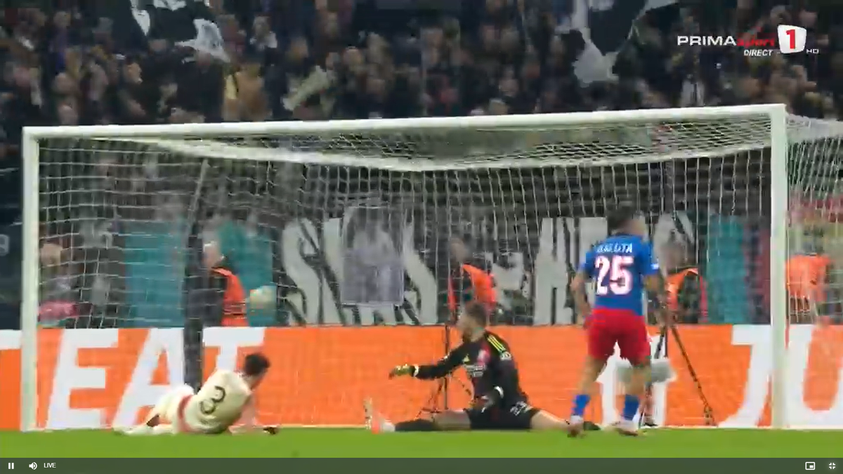 Golul lui Alexandru Băluță la meciul FCSB - Lyon