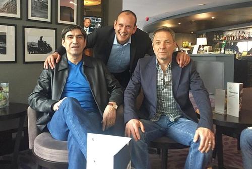 Istvan Bognar încadrat de Pițurcă și Stoica la hotelul „Hilton” din București, în 2019. Foto: arhiva personală