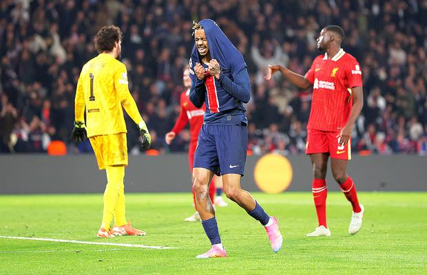 „Denunț” din Liverpool, după turul cu PSG: „Una dintre cele mai mari hoții din istoria fotbalului!”