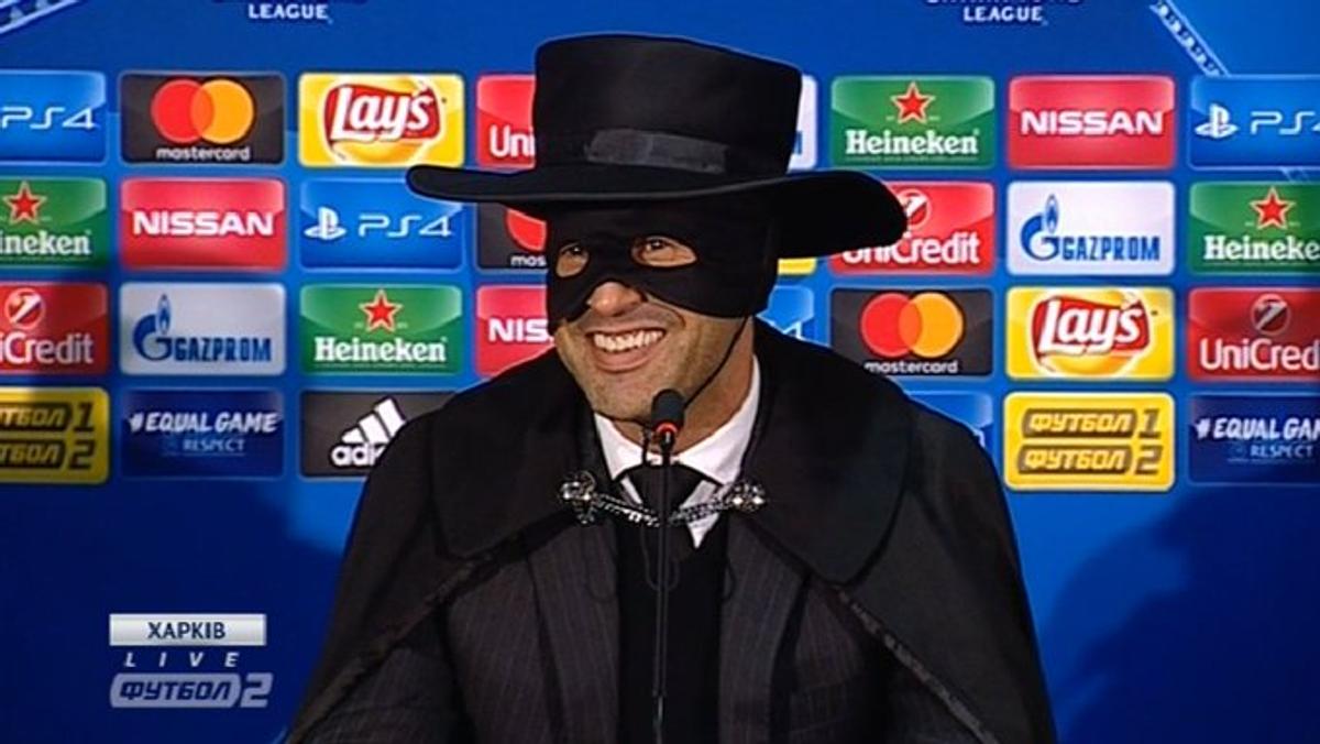 Paulo Fonseca apărea la conferință deghizat în Zorro, după ce îl învingea pe Pep Guardiola