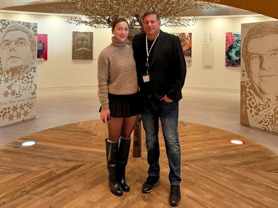 Vladimir Platenik alături de Lulu Sun // foto: Instagram Emma Răducanu lucrează cu antrenorul care a eliminat-o de la Wimbledon