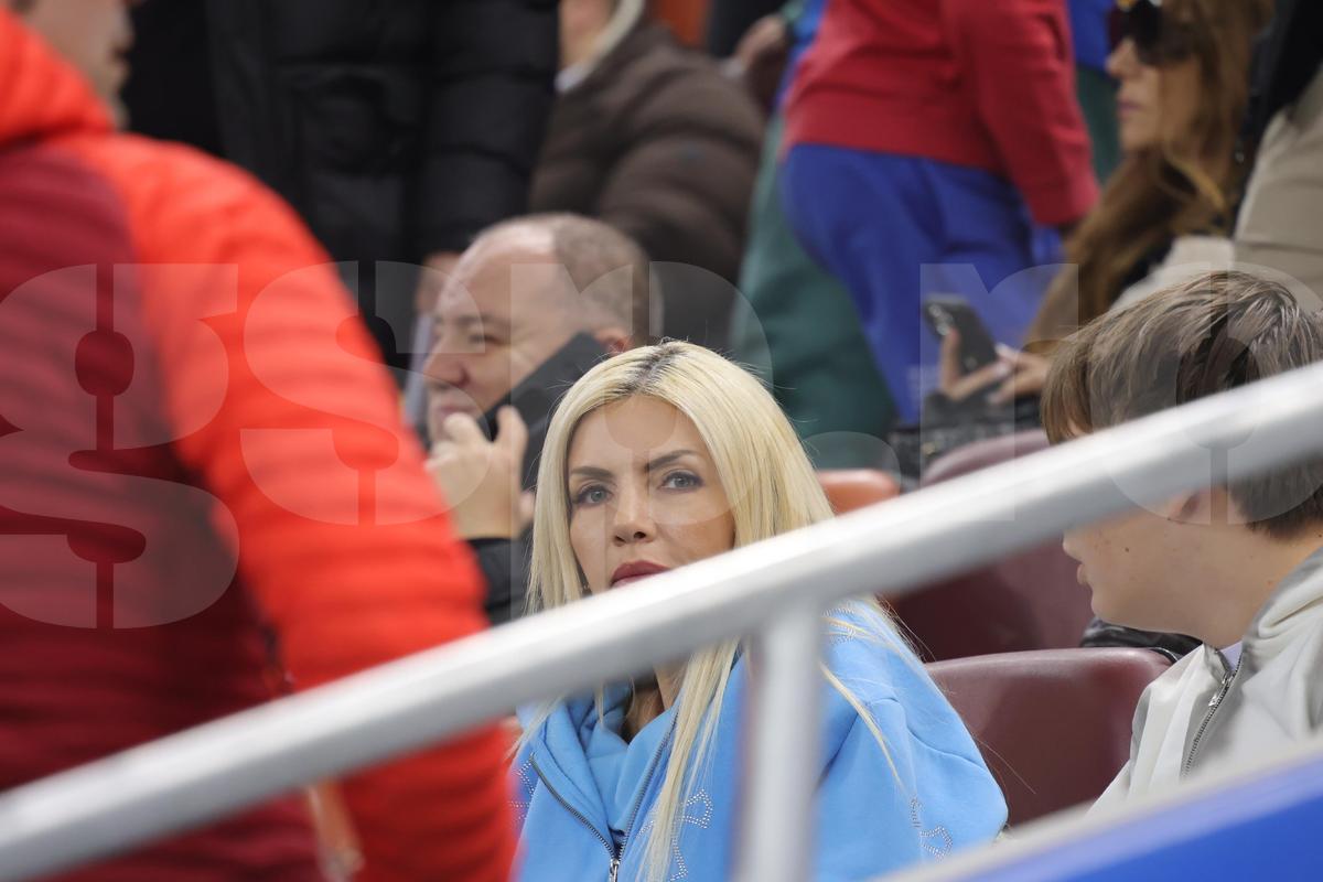 Laura Vicol, implicată în „scandalul Nordis”, a fost în tribune la FCSB - Lyon » Imaginile surprinse de reporterul GSP