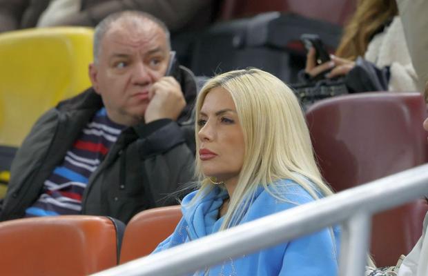 Laura Vicol, implicată în „scandalul Nordis”, a fost în tribune la FCSB - Lyon » Imaginile surprinse de reporterul GSP