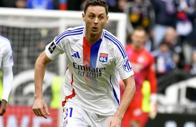 Cum a numit-o veteranul lui Lyon pe FCSB: „Mai întâi trebuie să îi eliminăm”