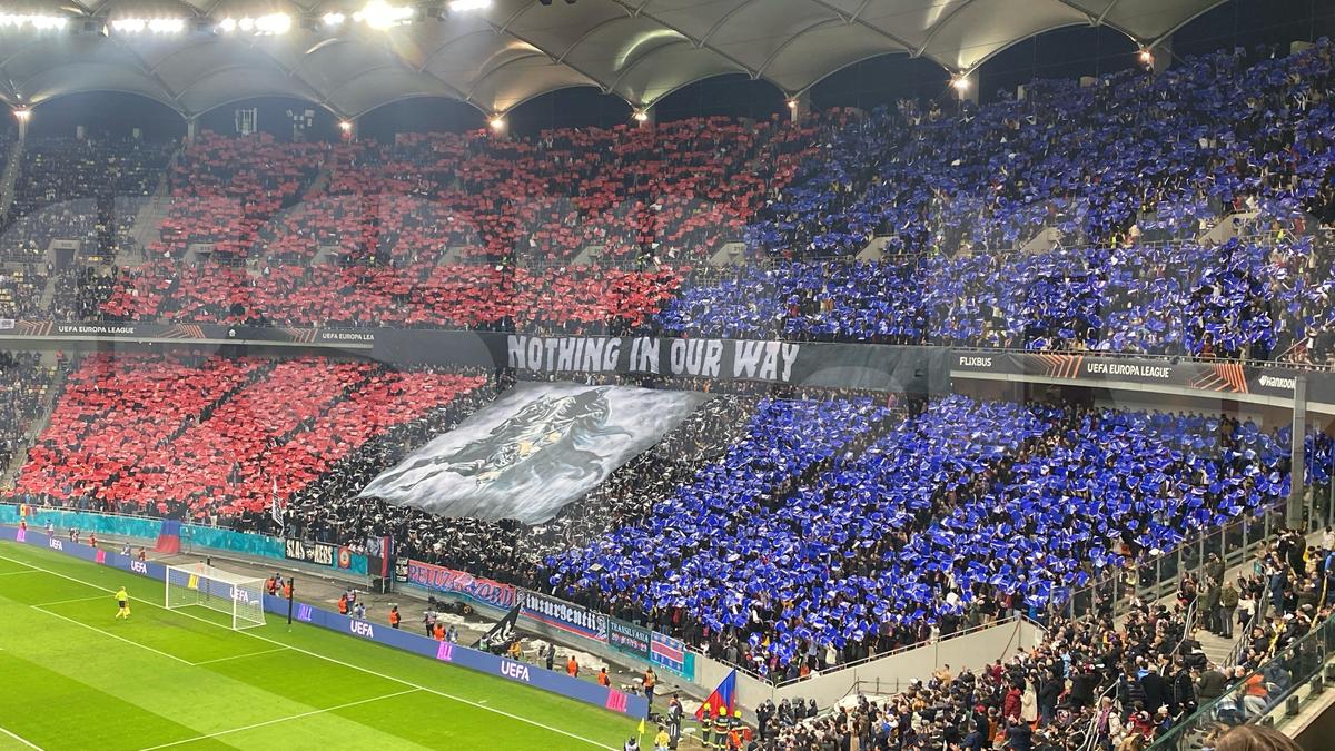 Scenografie fani FCSB la meciul cu Lyon