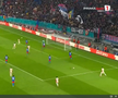 Golul lui Lyon în meciul cu FCSB, două mingi pe teren