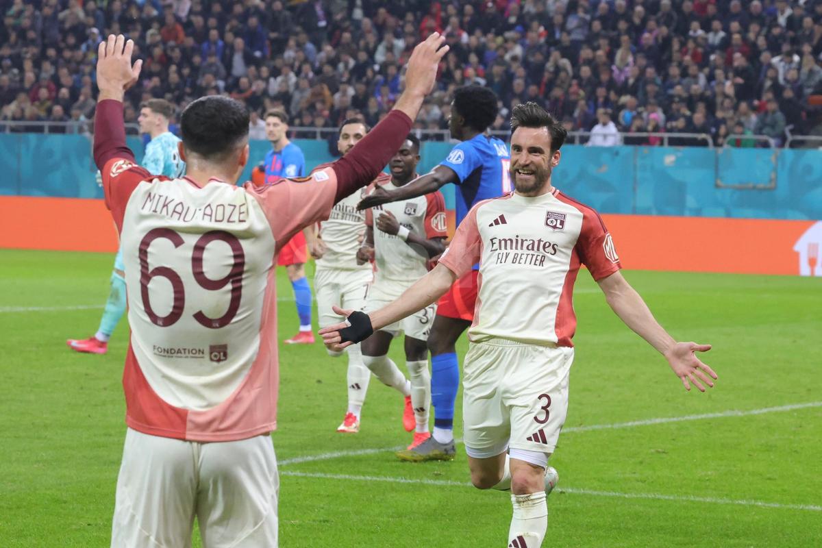 Titularul incontestabil de la FCSB, aproape de un transfer istoric » Francezii sunt impresionați de fotbalistul de 5 milioane de euro