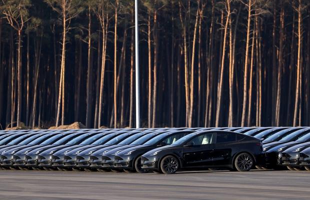 O nouă supremație în industria auto! Toyota Corolla nu mai e cea mai vândută mașină » Cine e pe locul 1